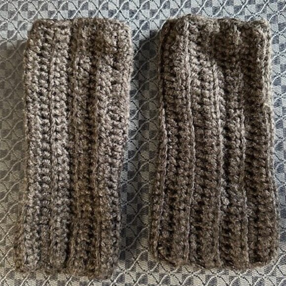 Crochet fingerless gloves or wrist warmers, Black - Picture 1 of 7
